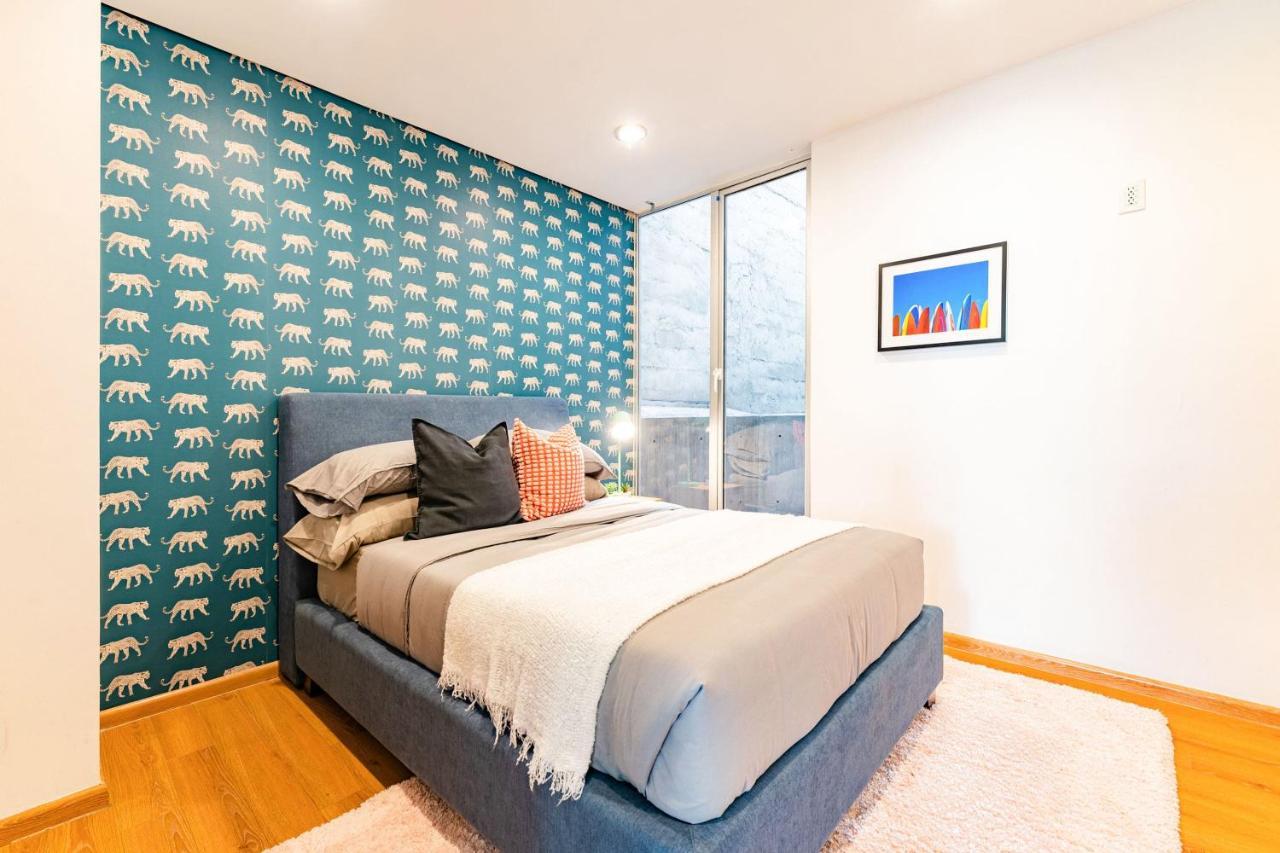 Stylish In Roma With Parking Apartment