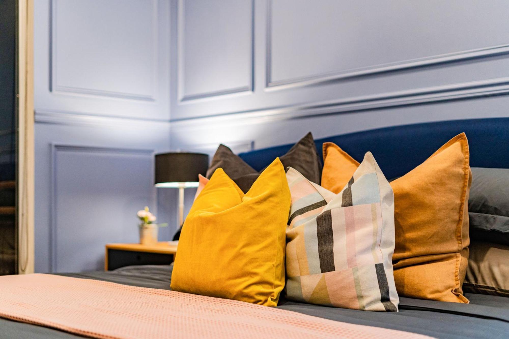 Stylish In Roma With Parking Apartment